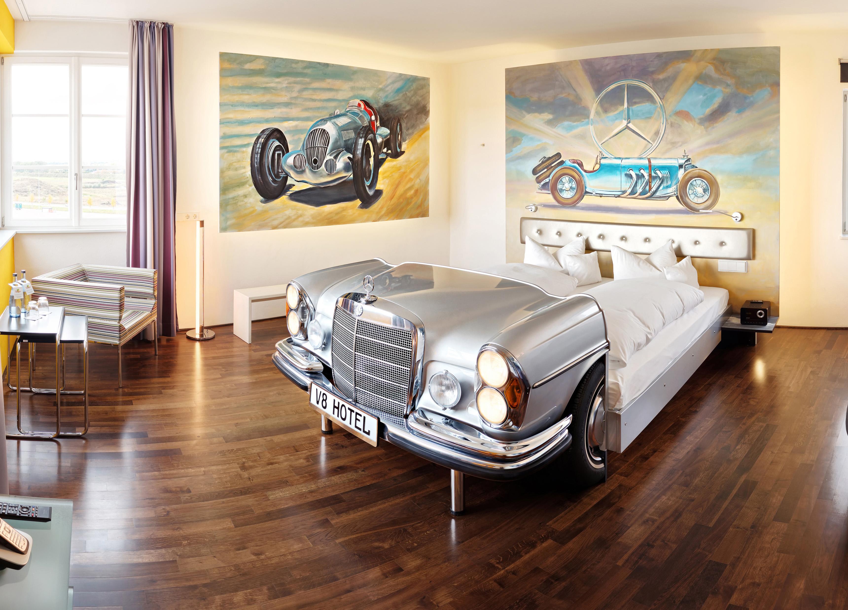 V8 Hotel Classic Motorworld Region Stuttgart Бёблинген Экстерьер фото