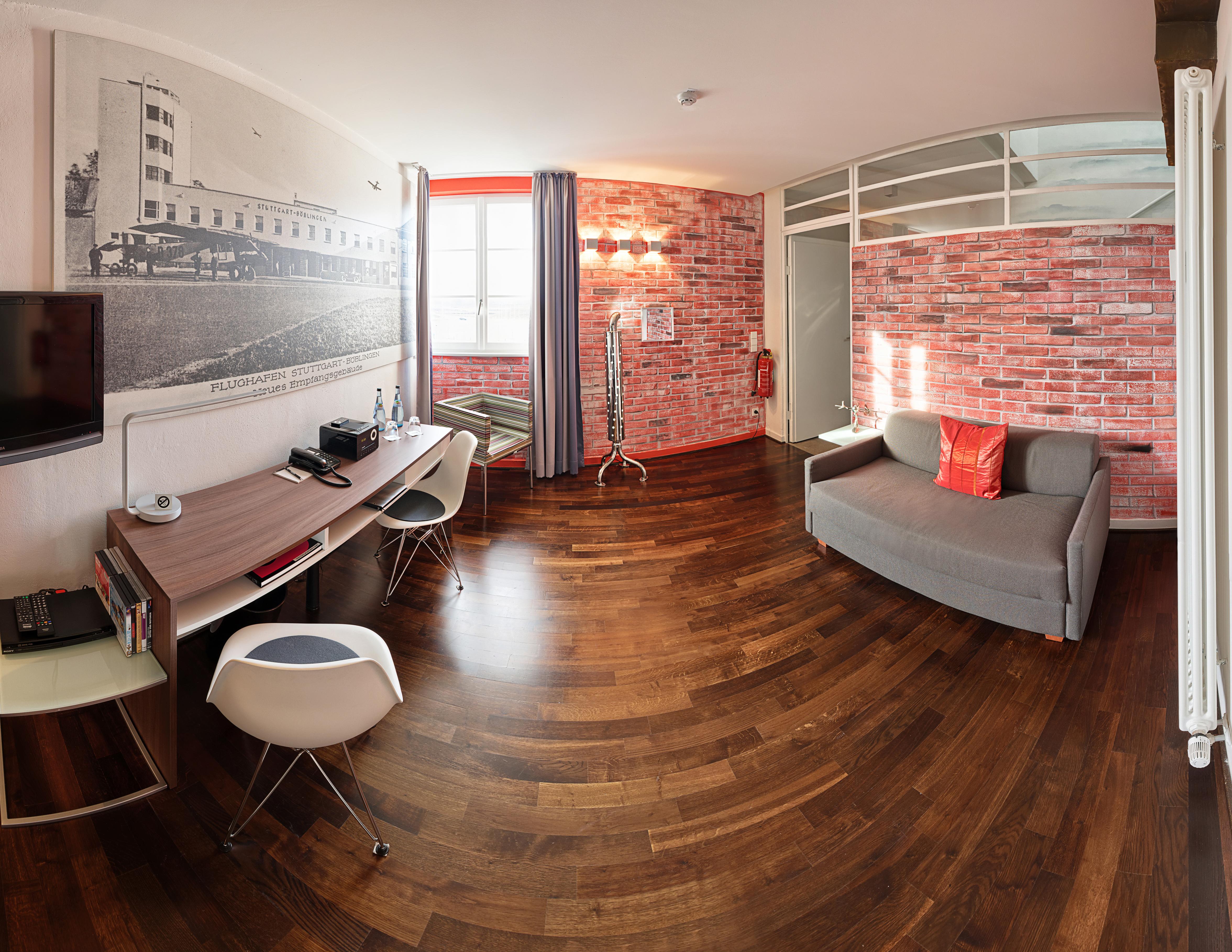 V8 Hotel Classic Motorworld Region Stuttgart Бёблинген Экстерьер фото
