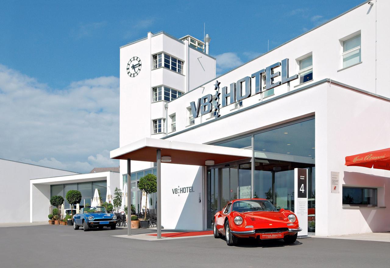 V8 Hotel Classic Motorworld Region Stuttgart Бёблинген Экстерьер фото
